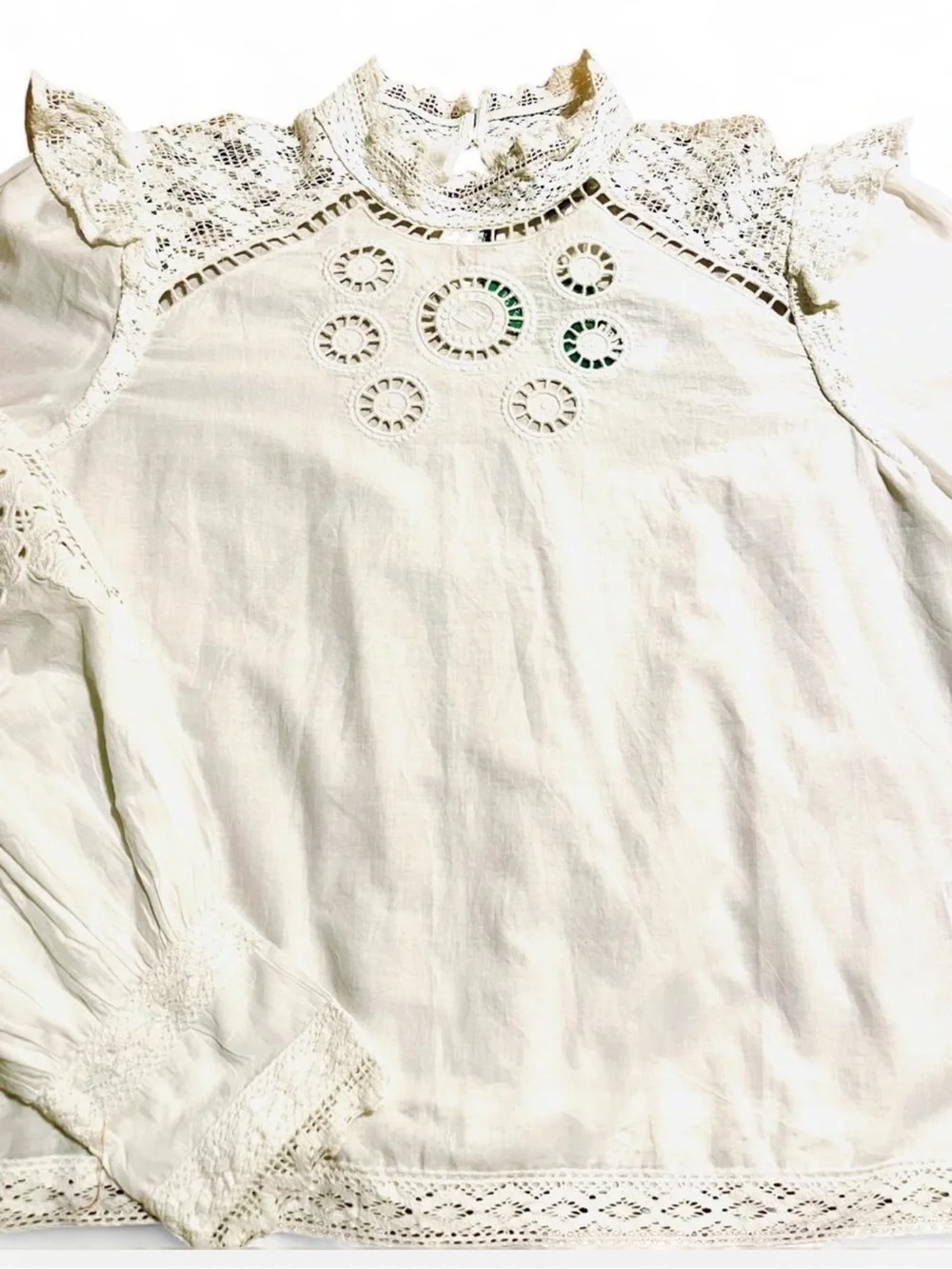 FARM Rio Cream Lace Crochet Puff-Sleeve Blouse